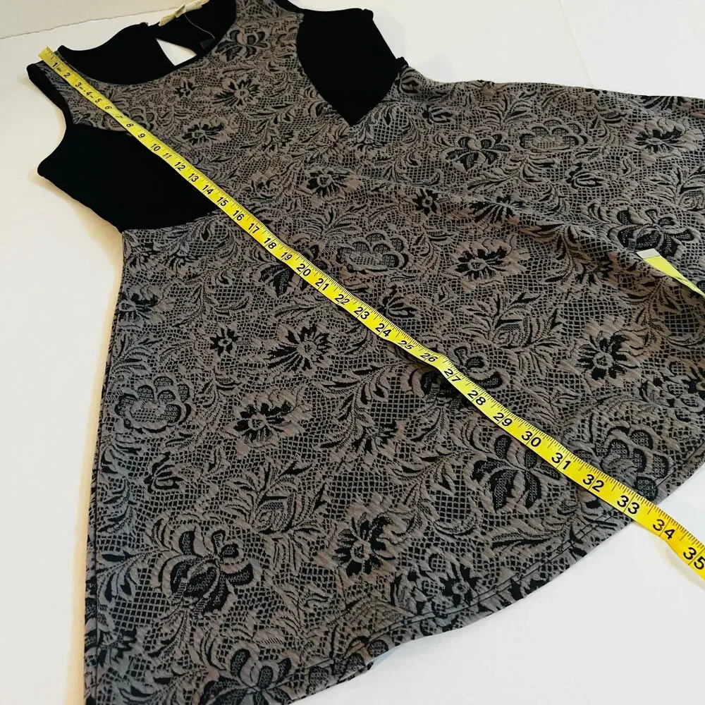 Olive & Oak Floral Colorblock Sleeveless Dress Size S Small NWT Black Cream